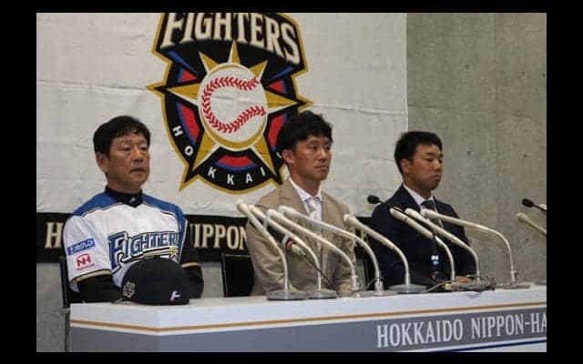 日ハム栗山監督、トレード移籍の吉川＆宇佐見に期待　「2人を活躍させる責任がある」