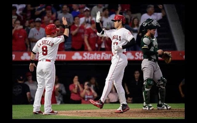 【MLB】「オオタニはモンスター」衝撃のインロー“曲芸打ち”10号2ランに米驚愕