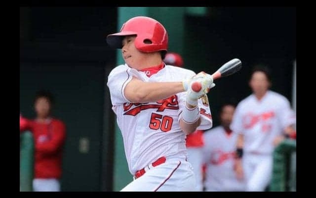 広島12年ドラ1高橋大がプロ初本塁打！　第2打席で左翼席へ7年目にして待望1号ソロ