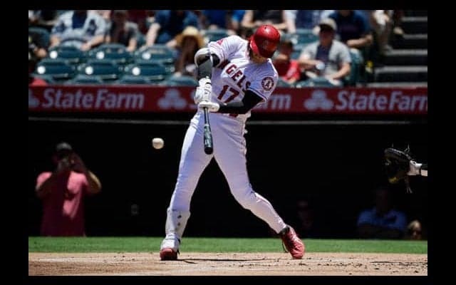 【MLB】大谷翔平の右手一本11号に名物実況驚愕「ビッグフライ！　ほぼ片手で！」