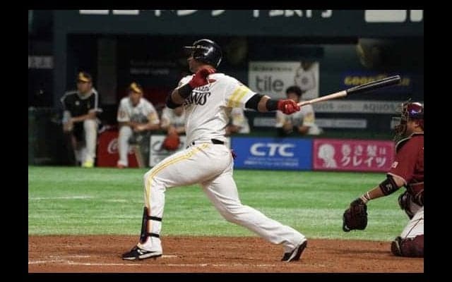 鷹が5連勝で首位快勝！　8回再逆転、グラシアル6打点　楽天4連敗で3ゲーム差後退