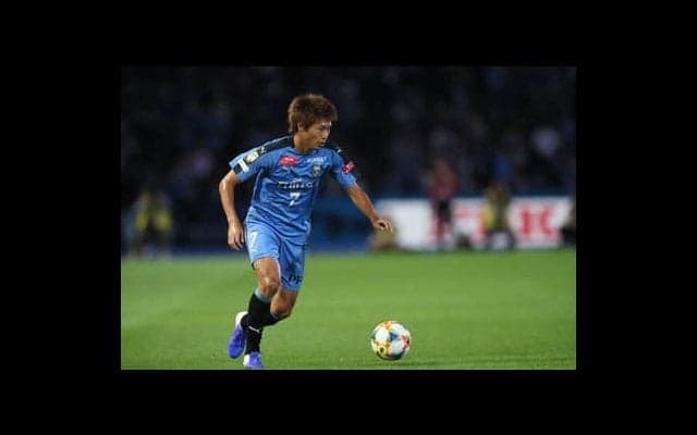 世界でもレアな存在、車屋紳太郎。左利きの右サイドバックが面白い