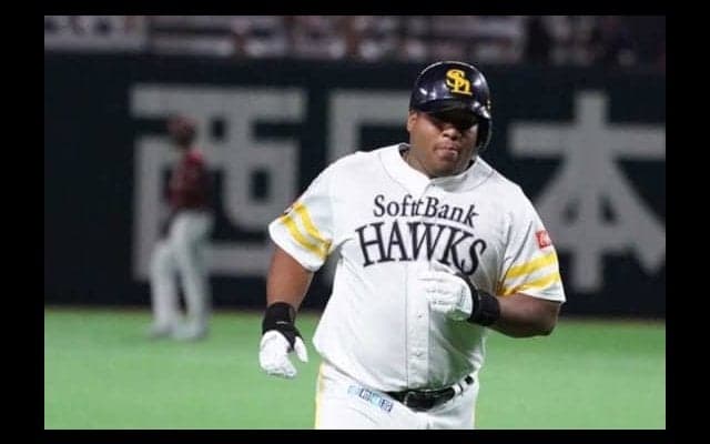 鷹デスパイネ、4番の仕事果たす18号満塁弾　「犠牲フライでもいいという気持ち」