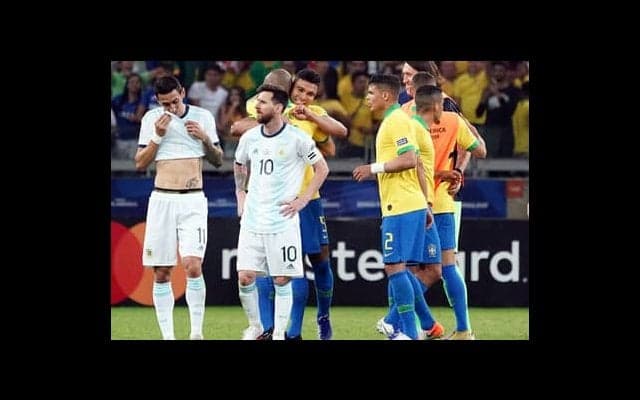 ブラジルを熱狂させたアルゼンチン戦。勝因は効率性とダニ・アウベス