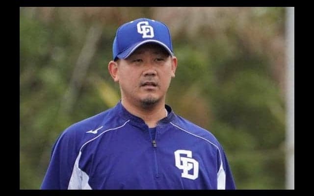 中日松坂、5回まで3安打7奪三振1失点　下半身気にする仕草も、5回無死満塁凌ぐ