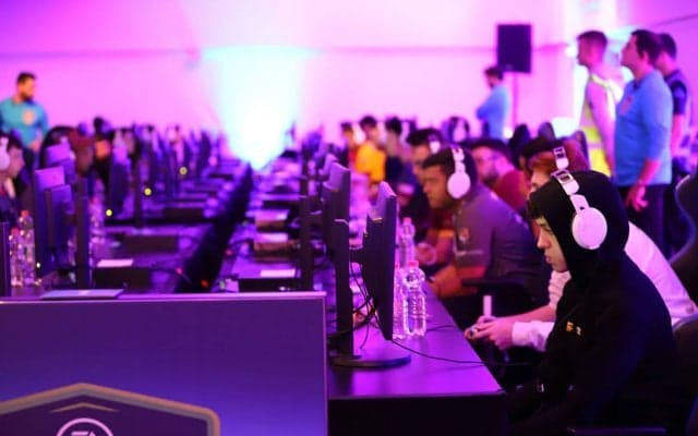 ＜FIFA19年間シリーズプレイオフ＞Xbox部門ハンブルグ大会開幕！優勝候補テックズ＆MSドッサリは順調に予選突破