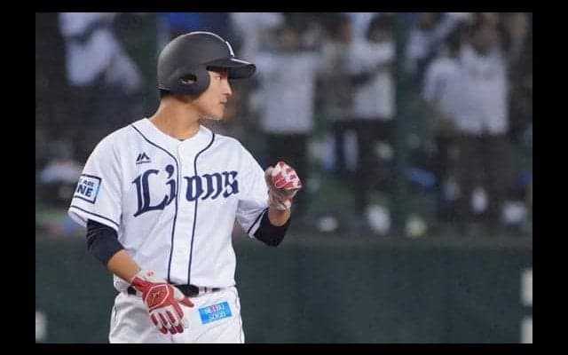 西武の高卒3年目・鈴木、プロ初スタメンも反省「最低限のことができないと…」