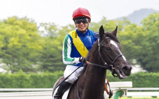 【新馬/福島6R】三浦「乗りづらい展開」ホープホワイトがデビューV！