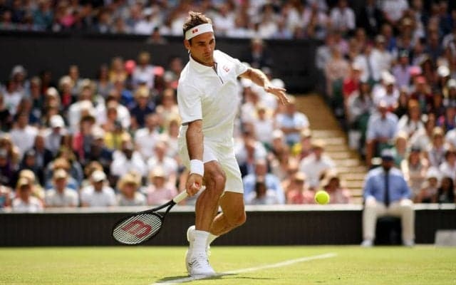 フェデラーが苦手とする意外なもの。「後ろを歩くと蹴られそうで」