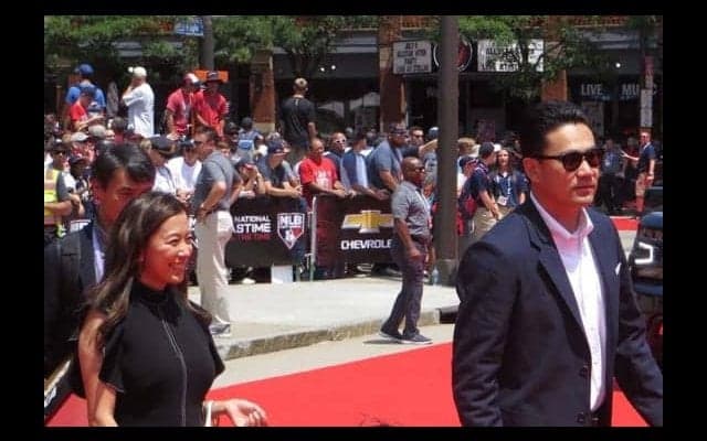 【MLB】田中将大、まい夫人と球宴レッドカーペットに登場　バーランダー＆アプトン夫妻も
