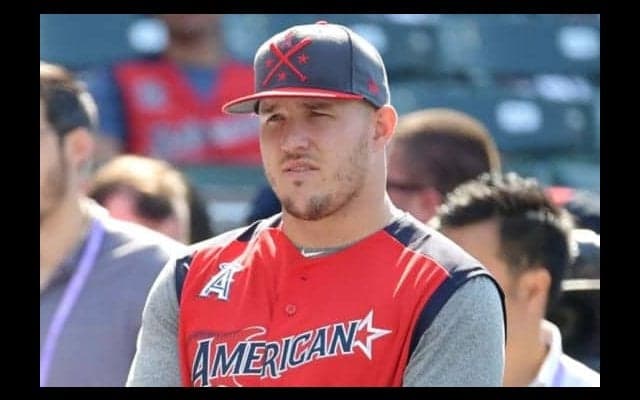 【MLB】球宴でもスカッグスを追悼　トラウト＆ラステラは「45」で参加、全選手ユニにワッペン