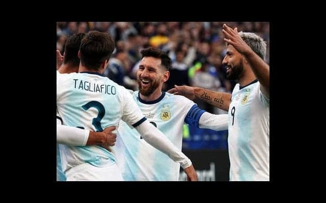 メッシ、審判、VAR…ブラジル人記者が選ぶコパ・アメリカのワースト10