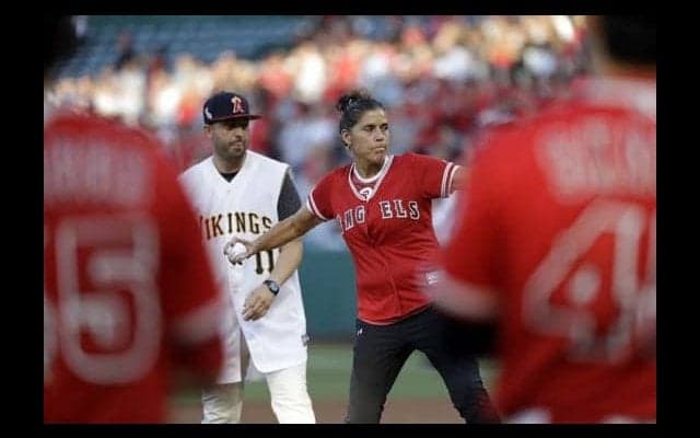 スカッグス母の“奇跡”の始球式に大反響　MLB公式動画が再生回数34万超え