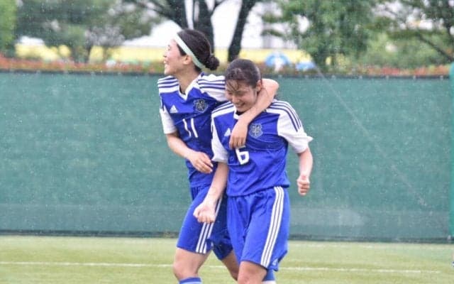 【サッカー部女子】　４－０で勝利し、２回戦進出！
