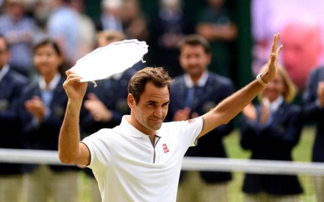準優勝のフェデラー「他の37歳のみなさんも頑張ってください」とエール。4時間57分、最終セットタイブレークの死闘を戦い抜く[ウィンブルドン]