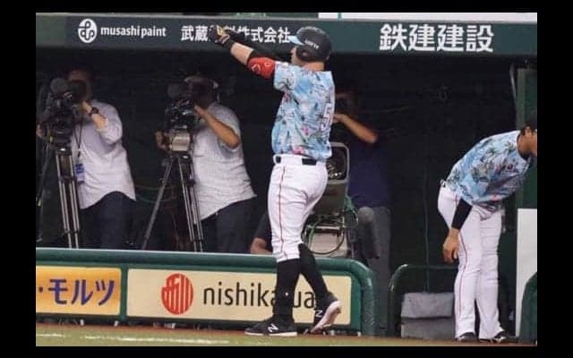 レアードが4番の仕事！　勝率5割へ導く逆転弾「自分の力だけではない」