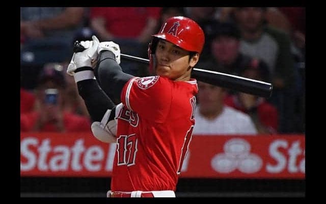 【MLB】大谷、“快足先制打”に続く痛烈中前打で今季20度目マルチ　「ボブルヘッドデー」に躍動