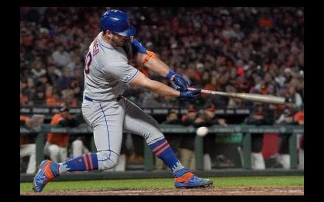 球宴HRダービーVの新人大砲のバット折りにMLB公式注目　「まるでのこぎりで切ったよう」