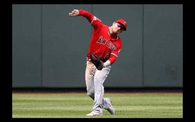 【MLB】トラウト、158キロのレーザー送球で同点阻止！　80メートルの大遠投