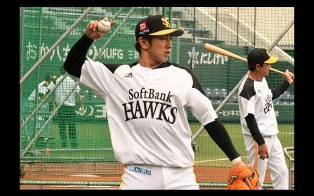 鷹・西田、試合開始直前にスタメン回避　シートノックで右脇腹痛める