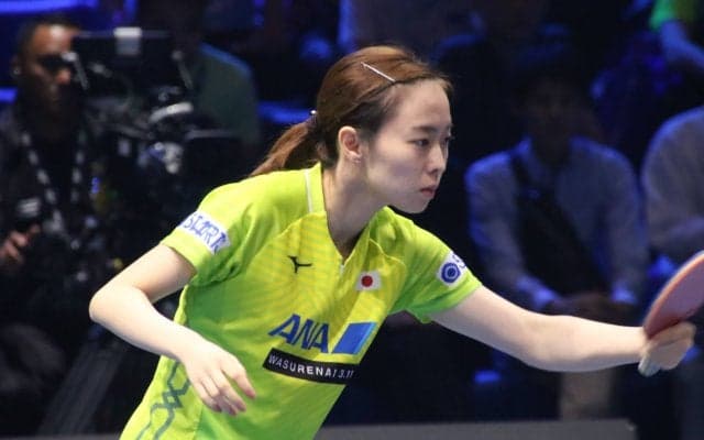 石川佳純・梨良姉妹とアダムの3ショットに「うらやましい」の声