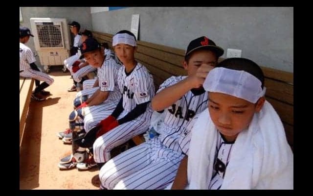 【U-12W杯】侍ジャパンU-12代表に秘密兵器!?　“赤い手袋”で熱中症回避＆パフォーマンス向上