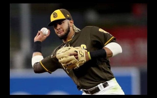 【MLB】パドレス新スーパースターの胸に打球直撃の“アクシデント”!?　打ったのは…