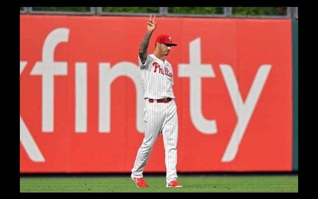 「野手が登板し、投手が外野から補殺」-MLBで前代未聞の“珍事”!?　投手の奮闘が話題に