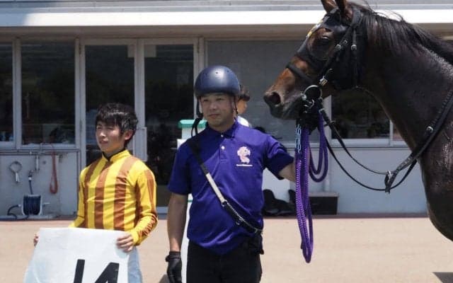 【新馬/小倉5R】松若「最後までフワフワ…」シリアスフールが人気に応える