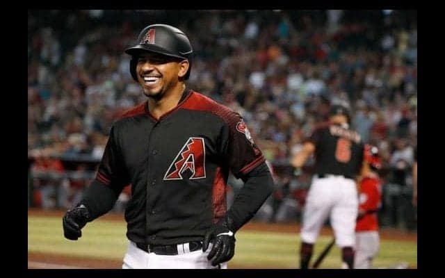 笑いながら左翼席へ特大アーチの真相は？　MLB公式「彼と夕食を共にする予定だった」