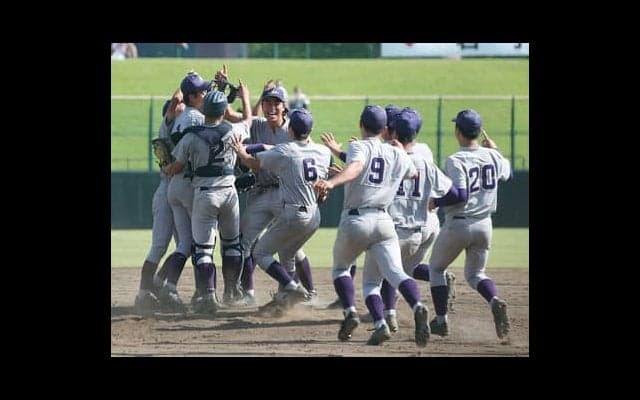 高校野球の新戦術に「継捕」の波。「正捕手なし」にはメリットがある