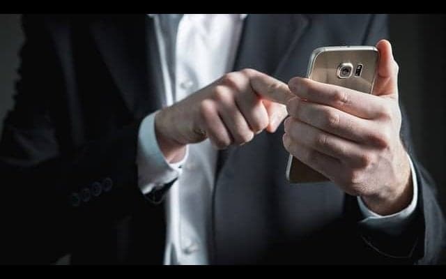 その症状、スマホ老眼かも？