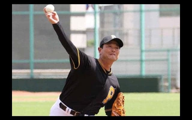 元巨人・桑田真澄氏の“魔球”に会場どよめき　軟式野球に登場し、空振り三振奪う