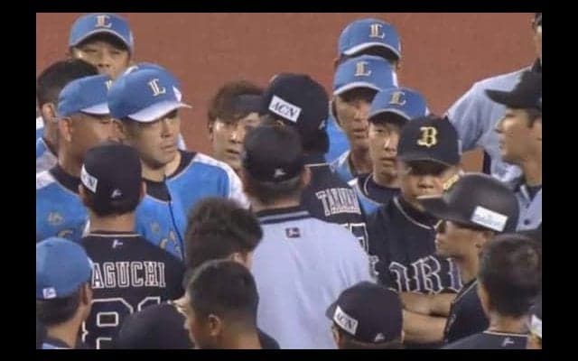 西武-オリで大乱闘＆3人退場　西村監督「当てられすぎ」、辻監督「4つも当てて…」