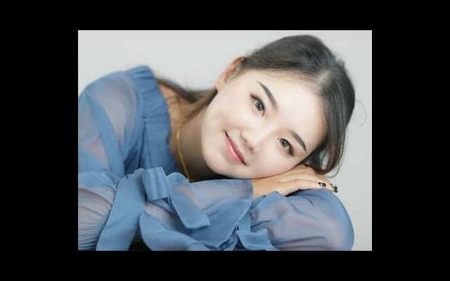 セキ・ユウティンの素顔。「すき焼きが好き。カラオケにも行きます」