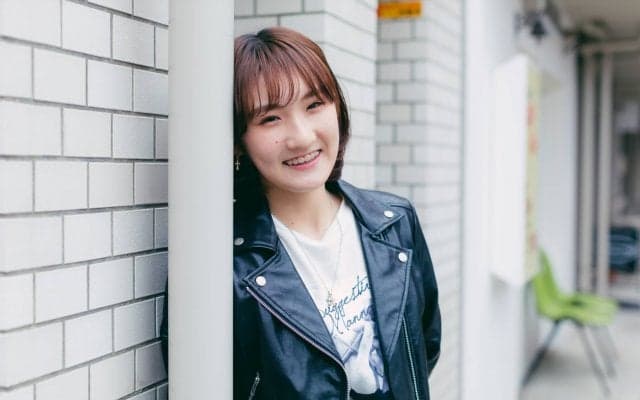 “ドS”な加藤美優、芸人・オラキオと卓球対決　しゃもじラケットや左手で熱戦