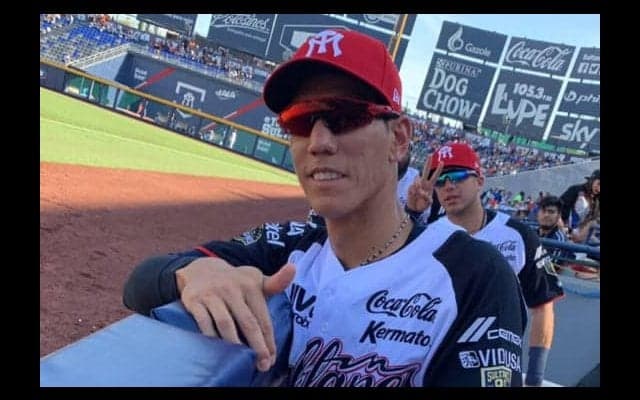 元DeNA荒波、野球教室を行った“同僚コンビ”写真公開　「楽しく野球をするのが一番！」