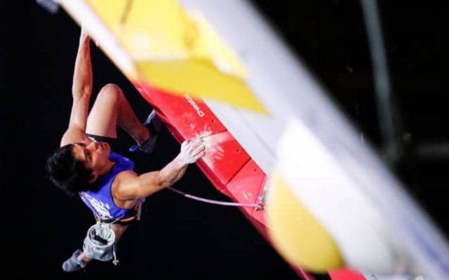 楢崎智亜が2種目連続のファイナルへ。原田海も2度目の決勝進出／IFSCクライミング世界選手権2019八王子【リード男子準決勝】