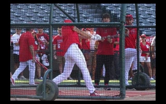 【MLB】65打席本塁打なしの大谷翔平が豪快フリー打撃　26スイングで9本の柵越え