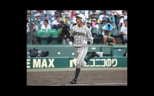 鶴岡東が好投手を次々攻略。「庄内の暴れん坊」打線は多彩な打者が揃う