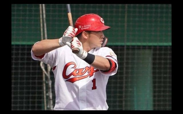 広島鈴木、土壇場9回に値千金の24号同点3ラン！　マツダスタジアムは大興奮