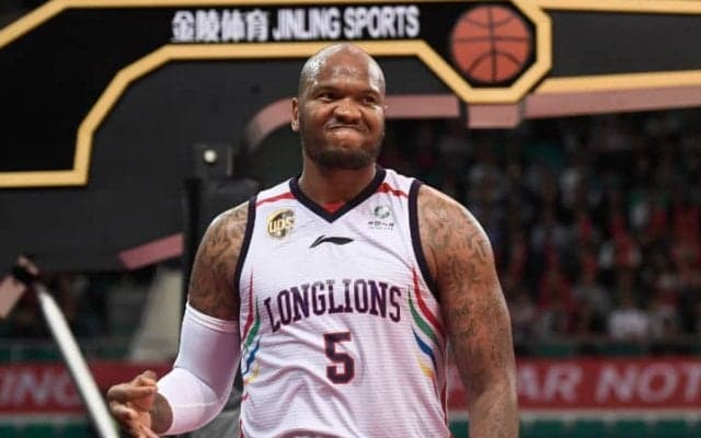 2015年のウォリアーズ優勝に貢献したマリース・スペイツがカズンズの代役候補に