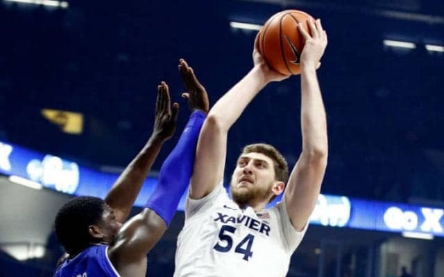 インサイドの強化に成功、大阪エヴェッサが208cmの長身センターを獲得