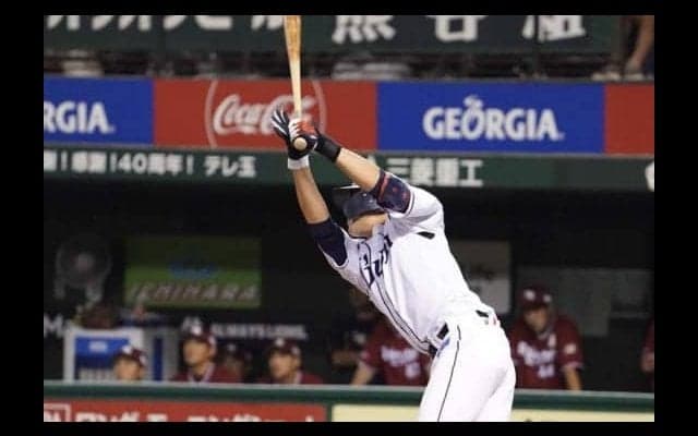 西武木村、バックスクリーンへ勝ち越し9号2ラン！　「粘って最高の結果になってよかった」