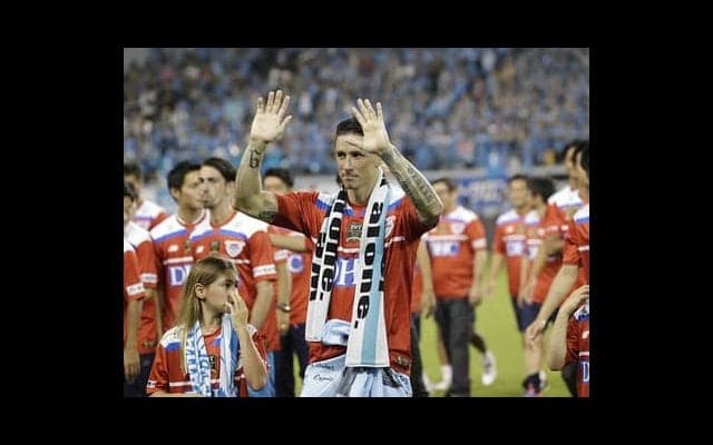 偉大な男トーレスの最終ゲーム。イニエスタは黄金の輝きで華を添えた