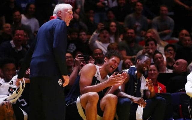 シドニーで起こった謎の『ブルック・ロペス・フィーバー』にポポビッチも根負け