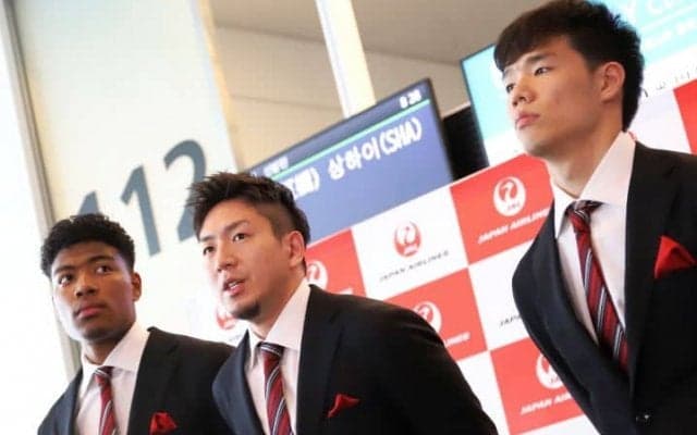 ワールドカップへと出発した日本代表選手たち、すでに意識は初戦で当たるトルコに