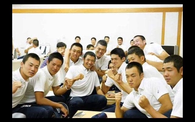 【U-18W杯】高校Jが開催地・韓国到着　機内ではうれしいサプライズも