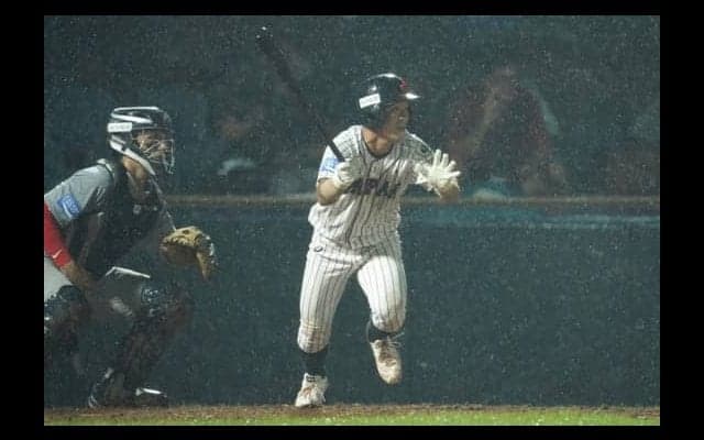 【U-18W杯】日本、打線爆発で5回終え米国に8点リード！　雨脚強まる中、試合は終盤へ