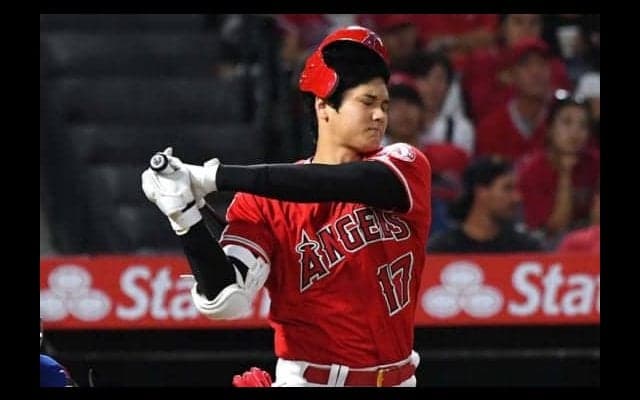 【MLB】大谷の「ヘルメット脱げちゃう問題」解決は…米メディア分析、同僚「顎紐が必要」